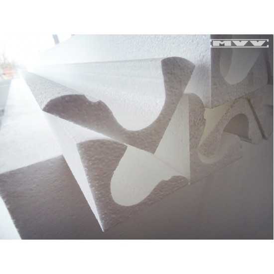 Модел MR 1